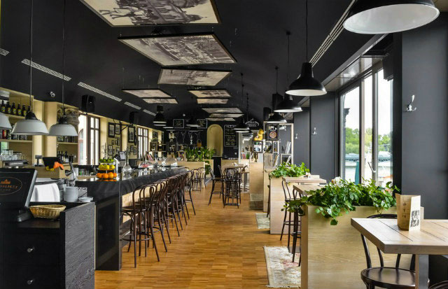 Outlet trong khách sạn