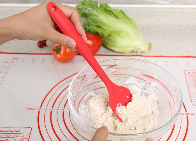 spatula la dung cu lam banh