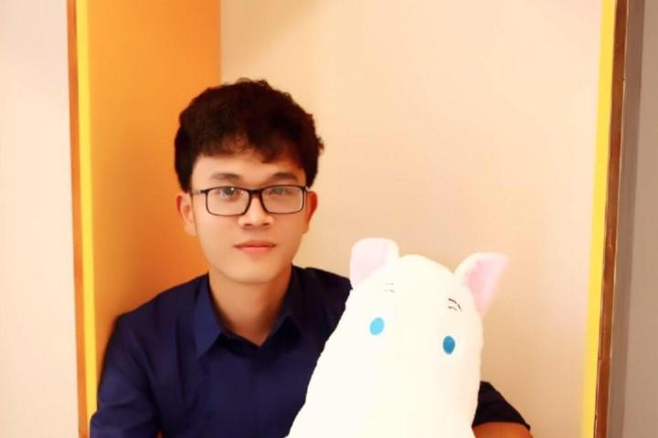 Huynh Van Khai ong chu nho cua Alone Coffee