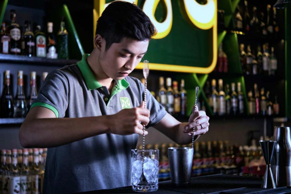 dung cu barspoon ho tro cho bartender