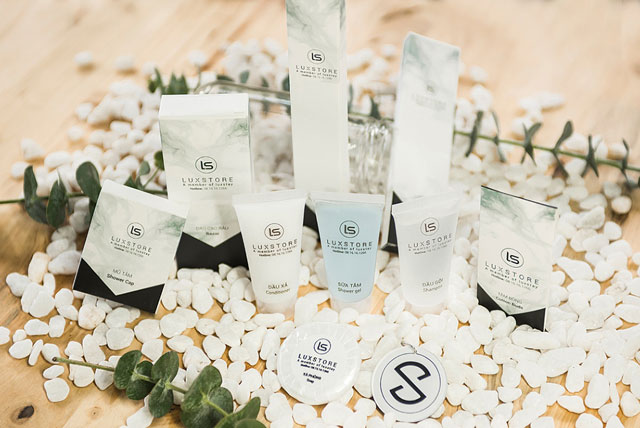 Amenities màu trắng đen