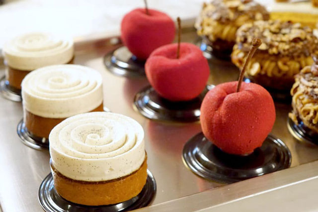 tác phẩm điêu khắc bánh ngọt của Cédric Grolet 