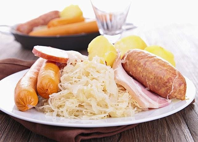 choucroute garnie pha tron am thuc phap va duc