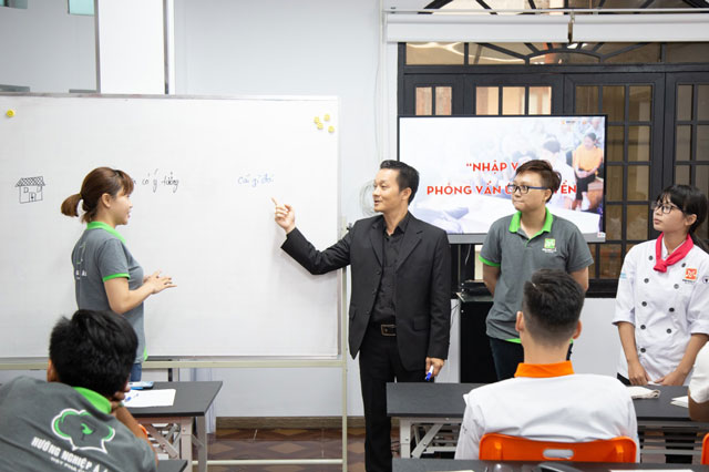 trao đổi với chuyên gia