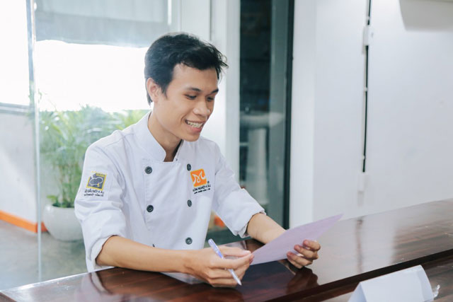 Cơm Niêu Thím Ba tuyển dụng 