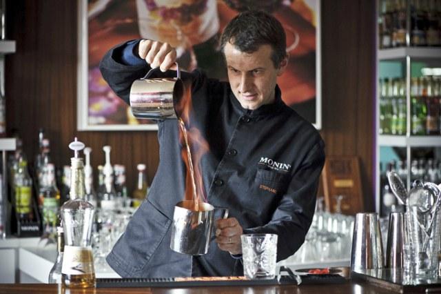 cong thuc pha cocktail blue blazer