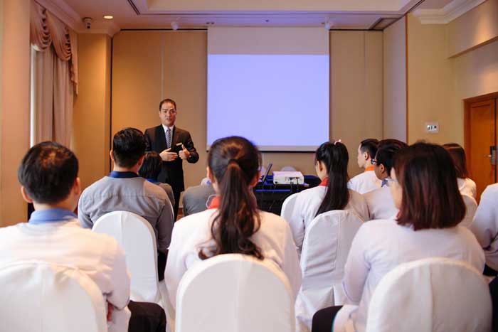 dai dien caravelle hotel chia se voi hoc vien hnaau