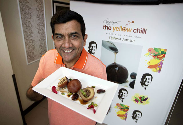 dau bep noi tieng an do sanjeev kapoor