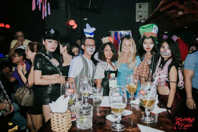 Halloween sôi động tại Apo