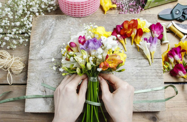 Florist cần có kỹ năng cắm hoa