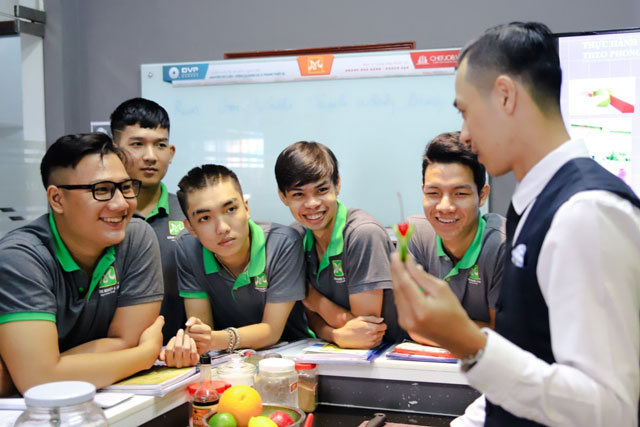 hoc vien huong nghiep a au