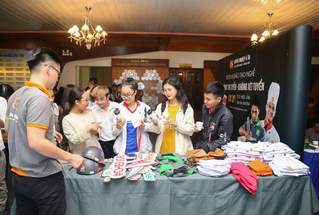 huong nghiep a au tai tro xich dao vuong 2018