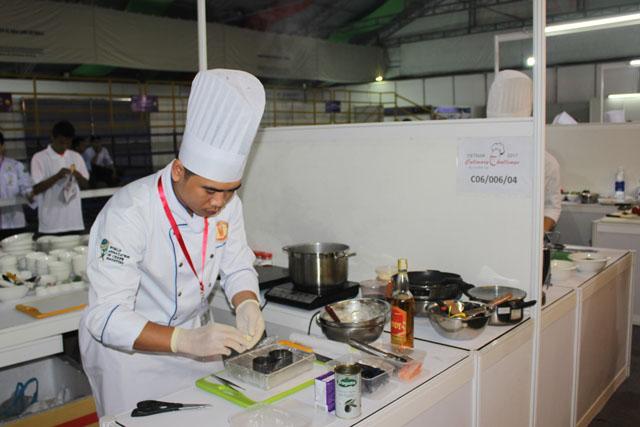 huynh hoang sin tam guong nghe bep ai cung kham phuc