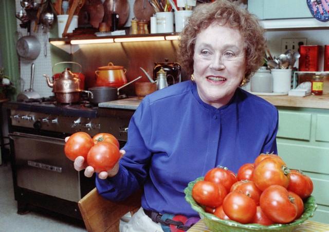 julia child ba hoang am thuc cua phap