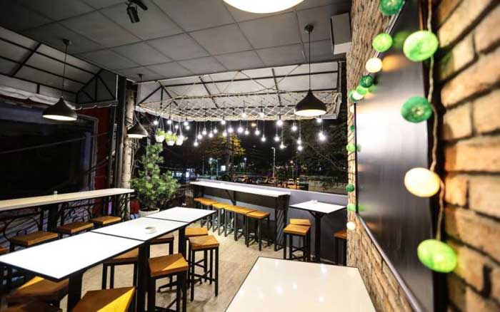 khong gian tai step up coffee