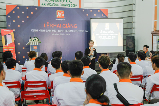 le khai giang don hoc vien