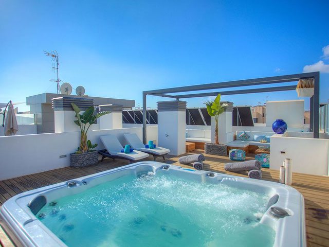 Jacuzzi mang lại nhiều lợi ích sức khỏe 