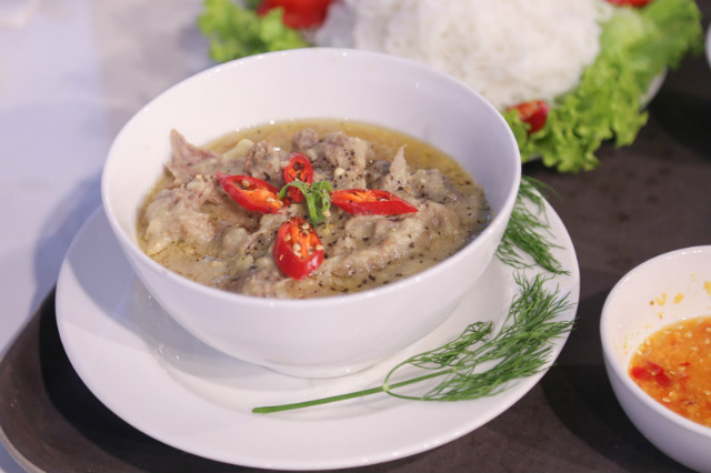 mon an duoc danh gia tren nhieu tieu chi