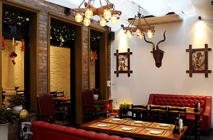 moo beef steak tuyen dung