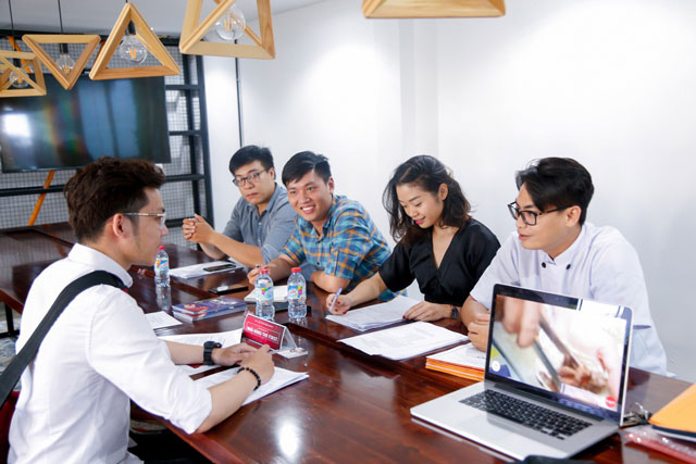 ngay hoi tuyen dung mua 12