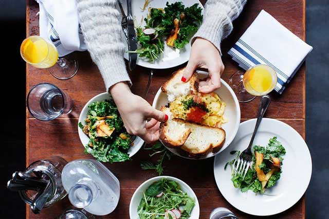 nghe food stylist bac thay trang tri mon an