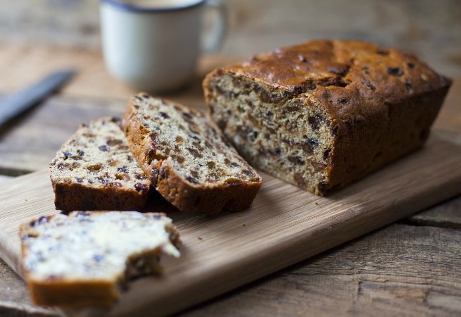 nguoi ireland an barmbrack ngay halloween