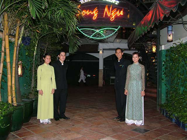 Nhà hàng Song Ngư là môi trường làm việc lý tưởng