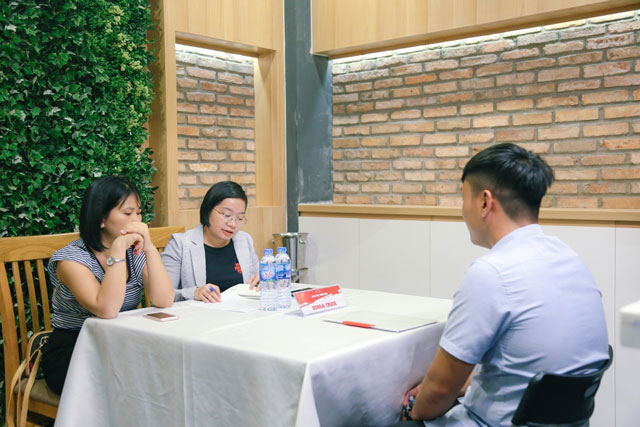 nha tuyen dung nha hang bonsai cruise