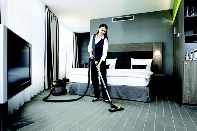 nhan vien buong phong