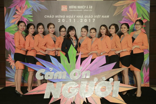 nhan vien huong nghiep a au tai gala cam on nguoi