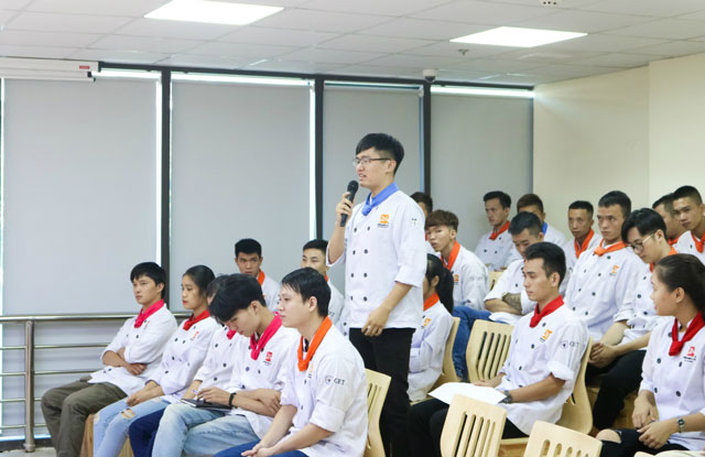 Những thắc mắc về công việc F&B