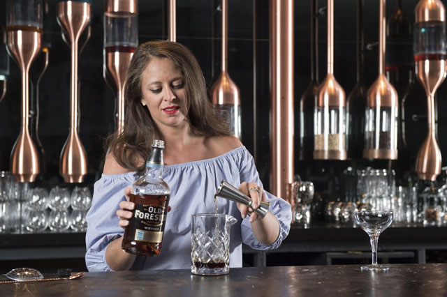 nu bartender noi tieng pamela wiznitzer