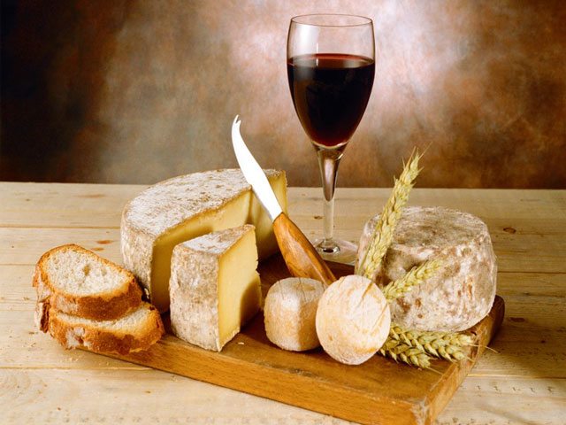 ruou vang banh ngot can bang huong vi