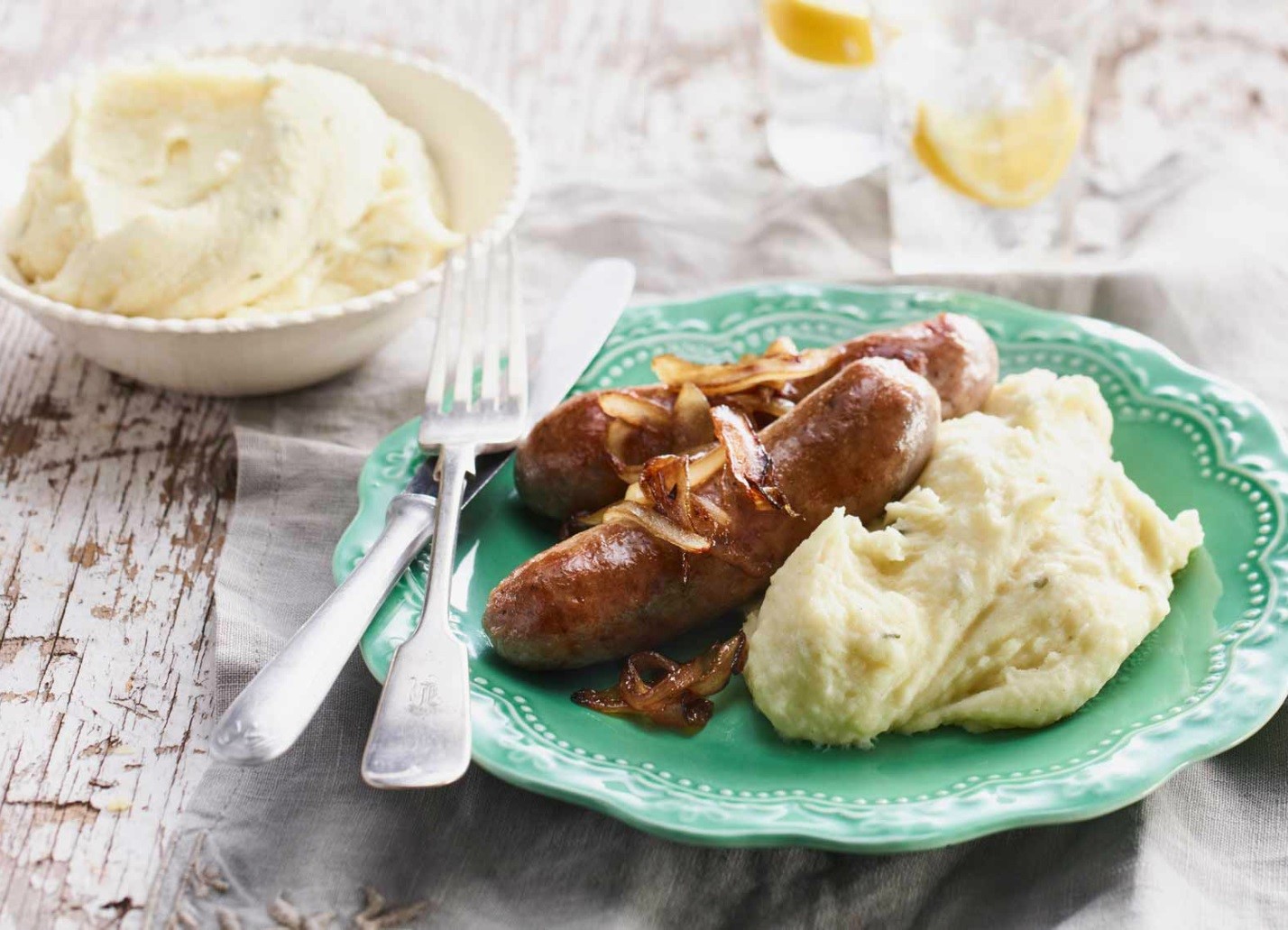 sour cream dung voi mon nuong