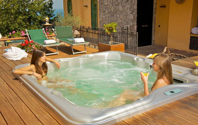 su dung jacuzzi