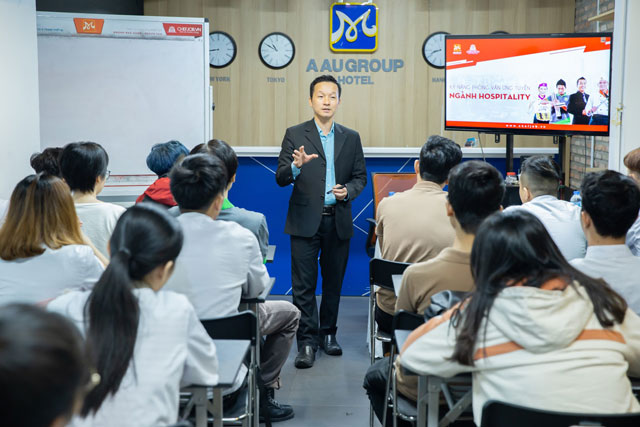 Thầy Nguyễn Ngọc Minh