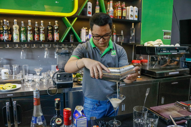 thi thực hành Nghiệp vụ Bar trưởng