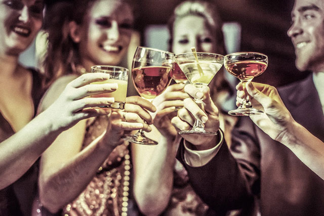 Việt Nam yêu thích tiệc cocktail 