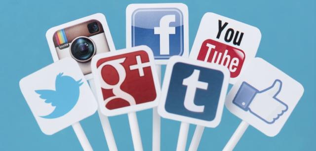 tiep can ung vien thong qua mang xa hoi