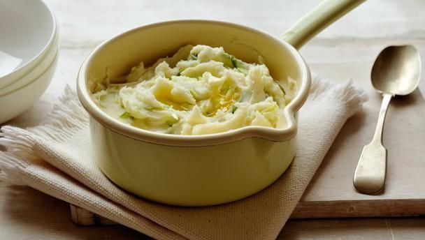 tiep thuc can dam bao cac loai nuoc sot pha theo tieu chuan nha hang