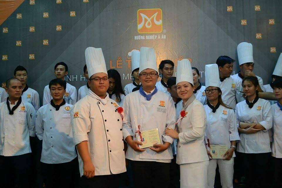 to hai va uoc mo nghe bep