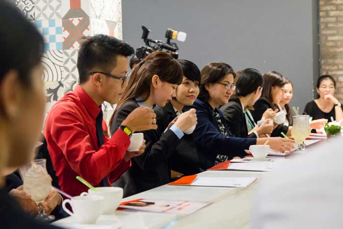 trai nghiem lop hoc pha che hnaau