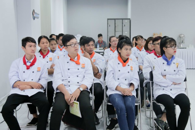 vingroup danh gia cao hoc vien nghe bep