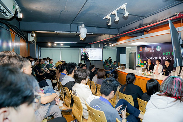 Sự kiện thu hút sự quan tâm của đông đảo khách hàng, học viên/sinh viên tại HNAAu và CET